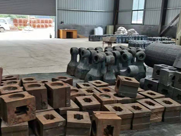 豪山機械破碎機配件生產(chǎn)車(chē)間